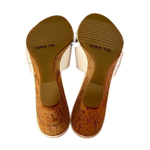 Naturalizer White Leather(Upper) Cork Heel Wedges in Size 8.5M - Picture 7 of 8